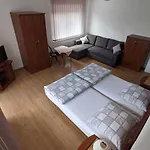 Goscinne - Lesna 8 Ubytování v soukromí *