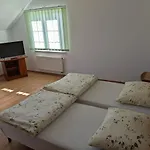 Ubytování v soukromí Goscinne - Lesna 8