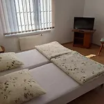 Ubytování v soukromí Goscinne - Lesna 8