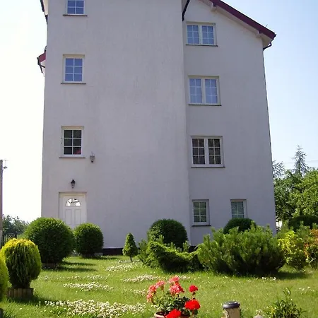 Goscinne - Lesna 8 * أوسترونيه مورسكية