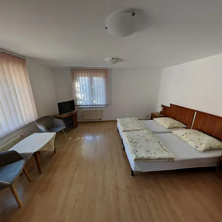 Goscinne - Lesna 8 * أوسترونيه مورسكية