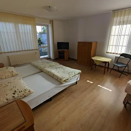 Goscinne - Lesna 8 منزل للإقامة *