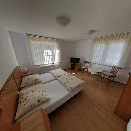 منزل للإقامة Goscinne - Lesna 8 أوسترونيه مورسكية