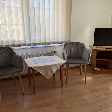 Goscinne - Lesna 8 * أوسترونيه مورسكية