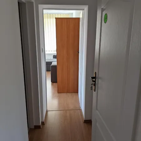 Goscinne - Lesna 8 * أوسترونيه مورسكية