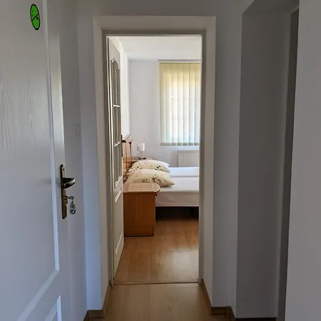 Goscinne - Lesna 8 * أوسترونيه مورسكية