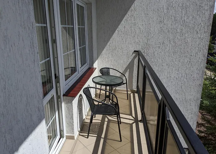 Goscinne - Lesna 8 民宿 *